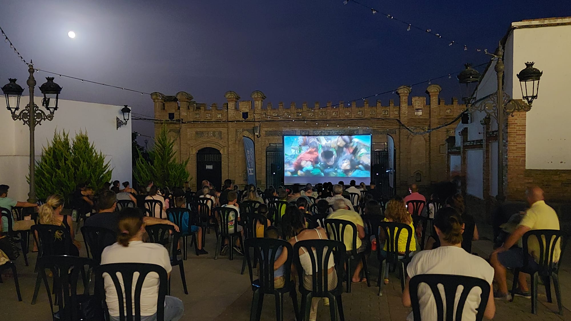 La pantalla de ‘Cine en el Pueblo’ también aterrizará en Manzanilla