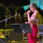 Julia Iglesias cierra con su concierto el “Verano Cultural” en Bollullos