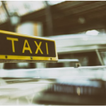 Un taxista de Huelva recibe 40 puntos de sutura tras ser agredido por dos clientes