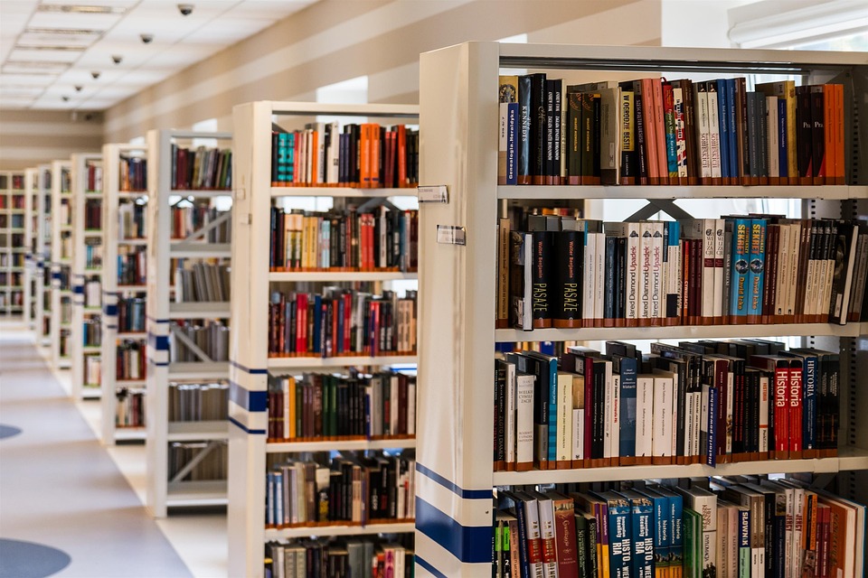 La Junta invierte más de 100.000€ a lotes bibliográficos para bibliotecas de Huelva