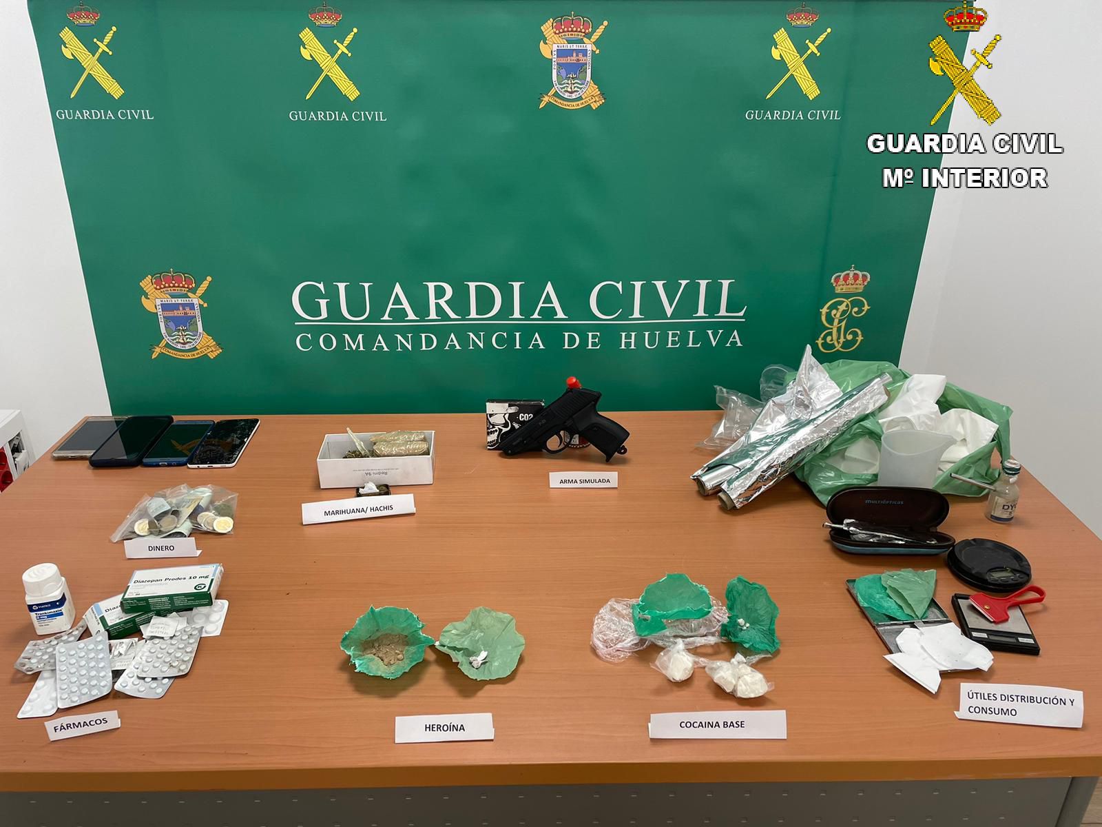 Guardia Civil y Policía Local detienen a una persona que vendía sustancias estupefacientes en Almonte