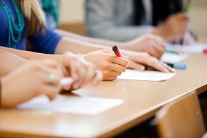 Más de 52.000 estudiantes son admitidos en el sistema público universitario para estudiar un grado