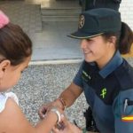 Cuidado de menores: Pulseras identificativas en El Rocío