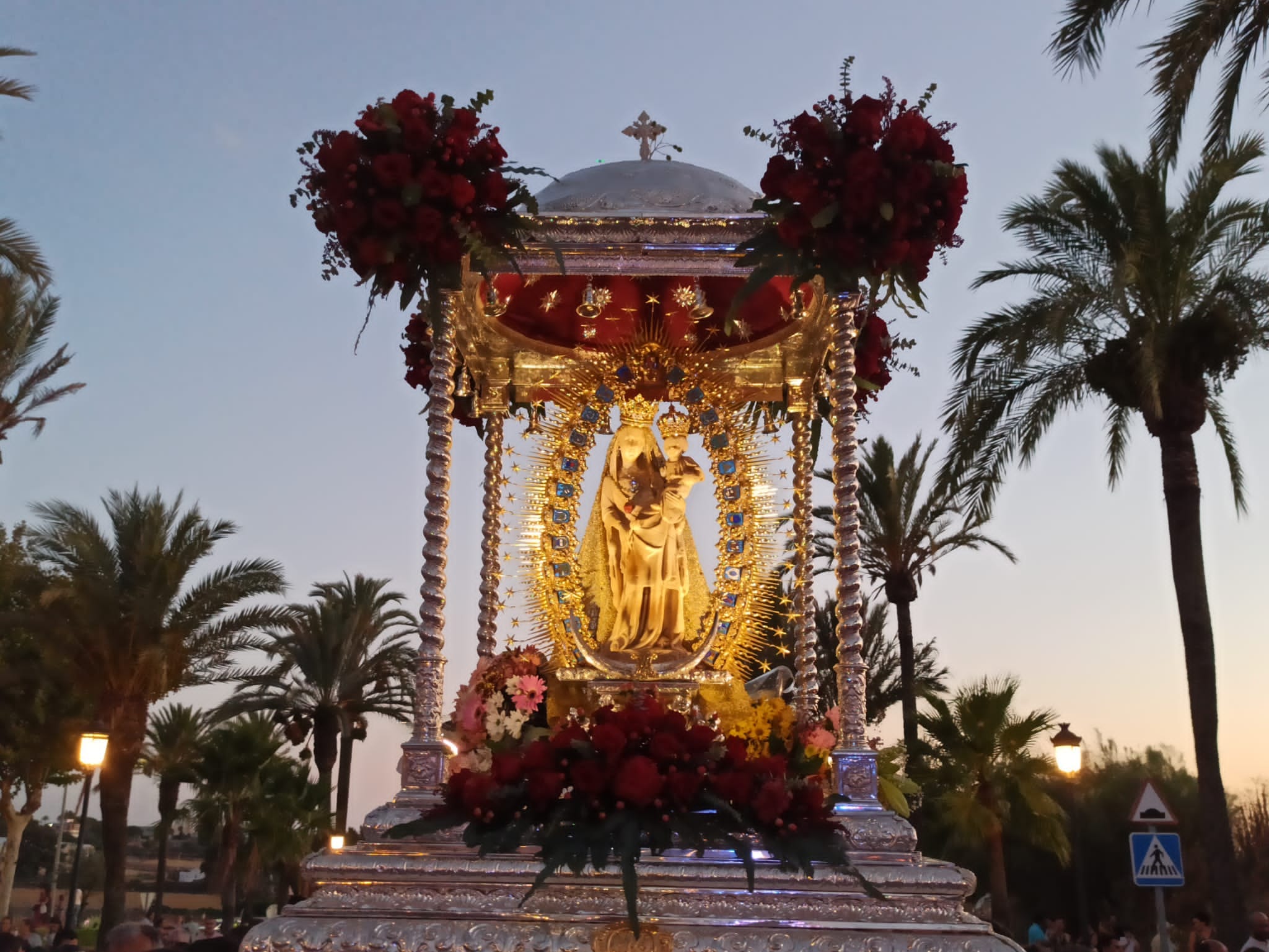 La Virgen de los Milagros regresa a Palos