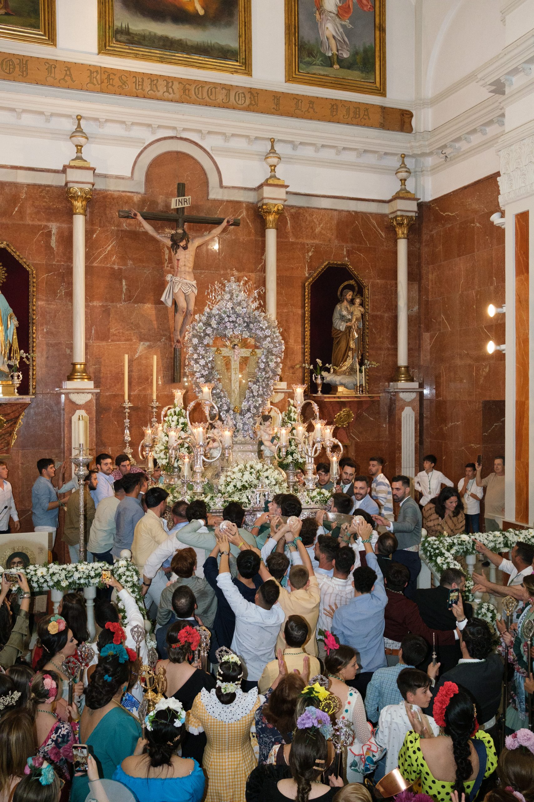 Rociana se prepara para celebrar el LXXV aniversario de la Santa Cruz de Arriba