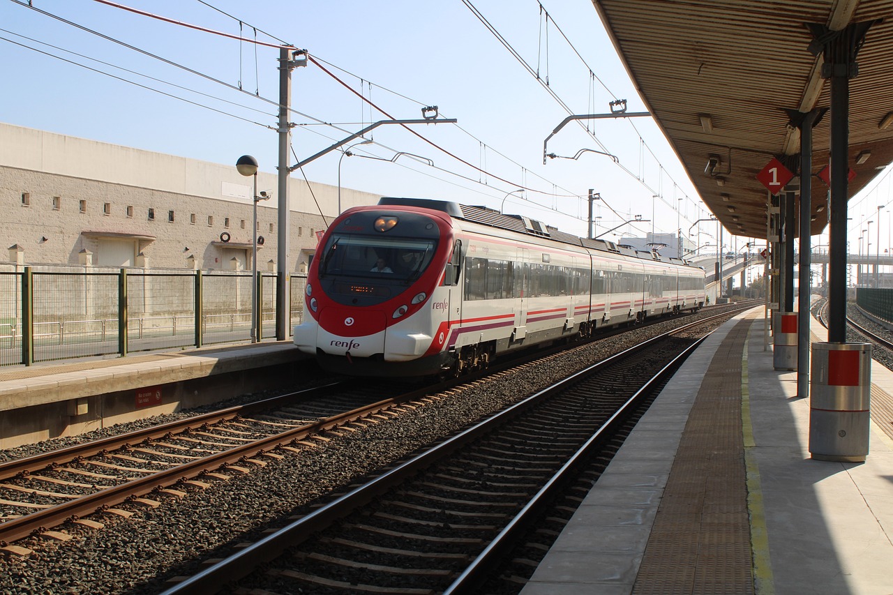 Renfe adapta los horarios de los trenes Alvia e Intercity entre Huelva y Madrid