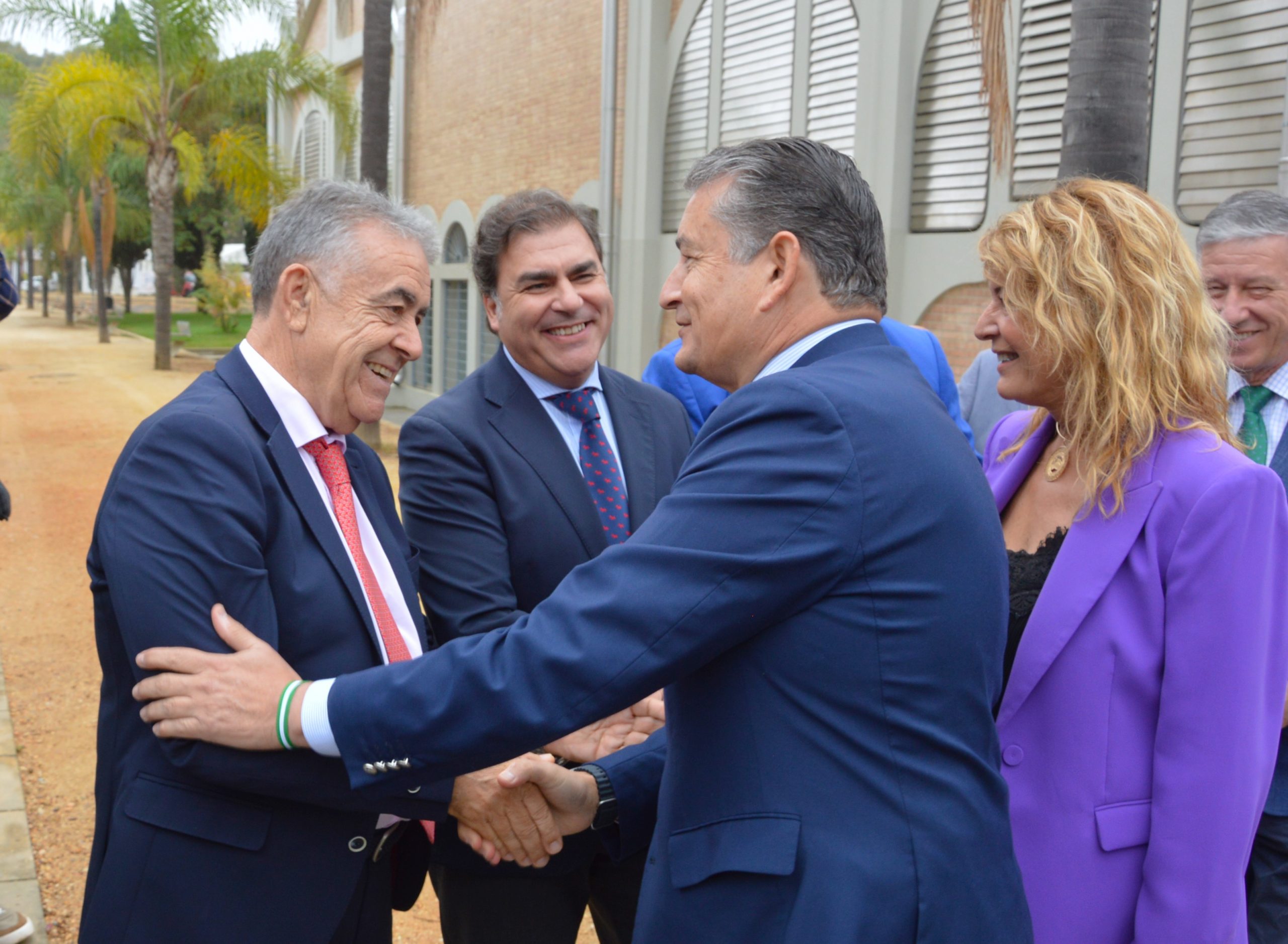 Sanz pone en valor el diálogo entre el Ayuntamiento de Almonte y la Junta
