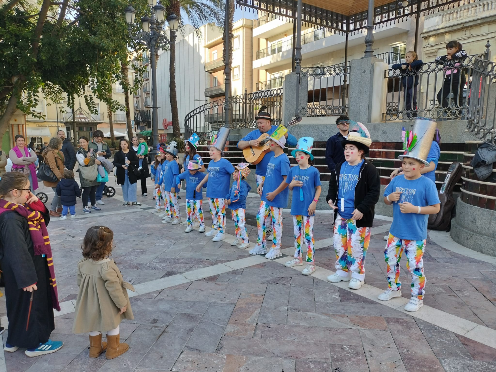 “La Alegría de Vivir” del Colegio “La Hispanidad” protagonista del Carnaval de Huelva