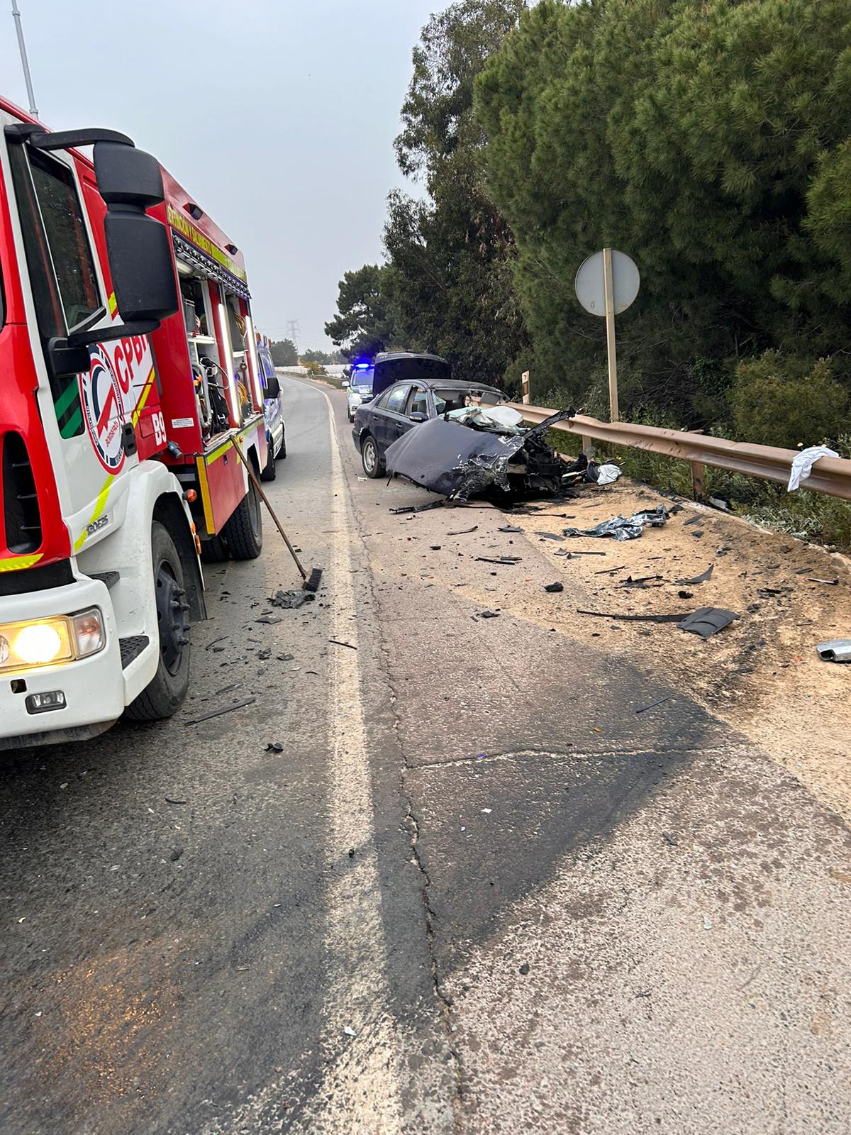 Un fallecido en una colisión frontal entre dos vehículos en la A-494 de Moguer
