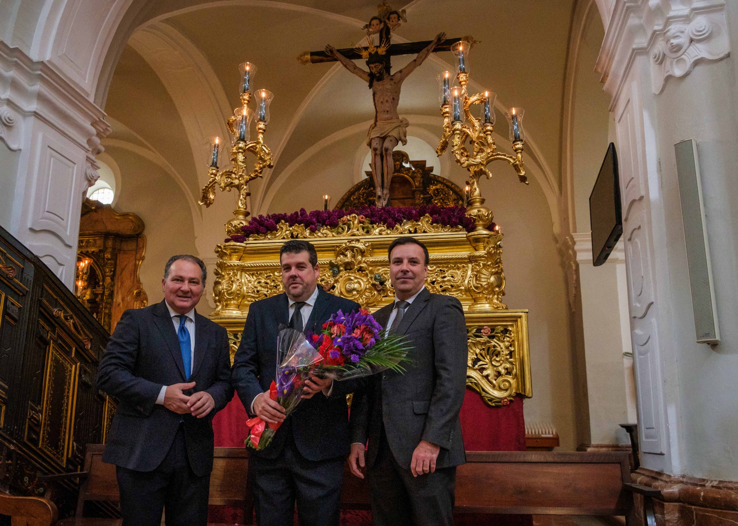 David Toscano rinde homenaje floral en La Merced al Cristo del Buen Viaje, titular de la Hermandad de Los Judíos
