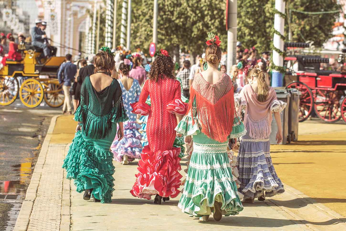 La última Feria de Sevilla que comienza en sábado, los sevillanos volverán a las urnas para apostar por el lunes