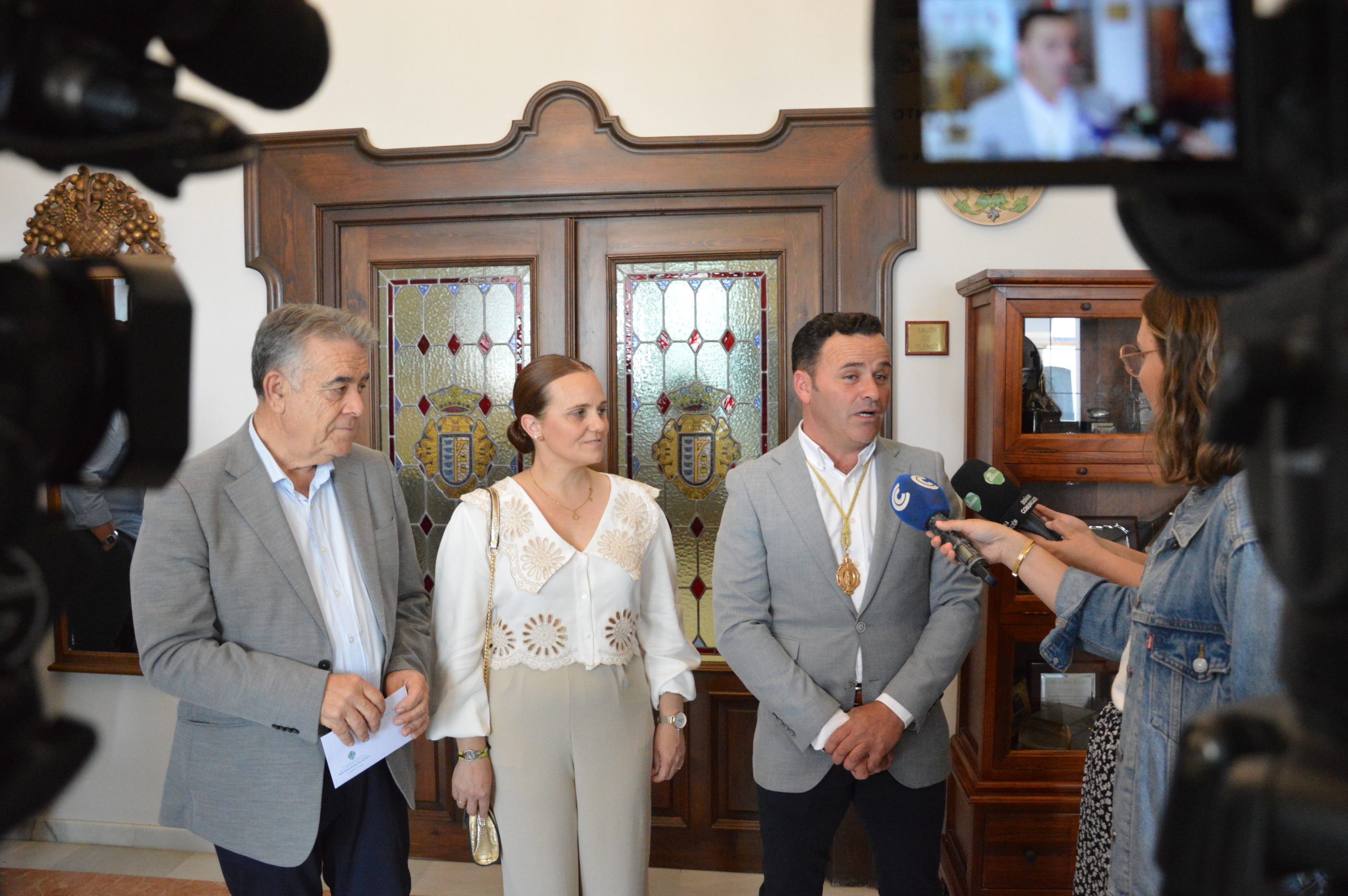 El Ayuntamiento de Almonte muestra su disposición al Hermano Mayor de la Romería del Rocío 2024