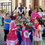 Una tarde llena de primavera y colorido con las Cruces de Mayo infantiles de La Palma
