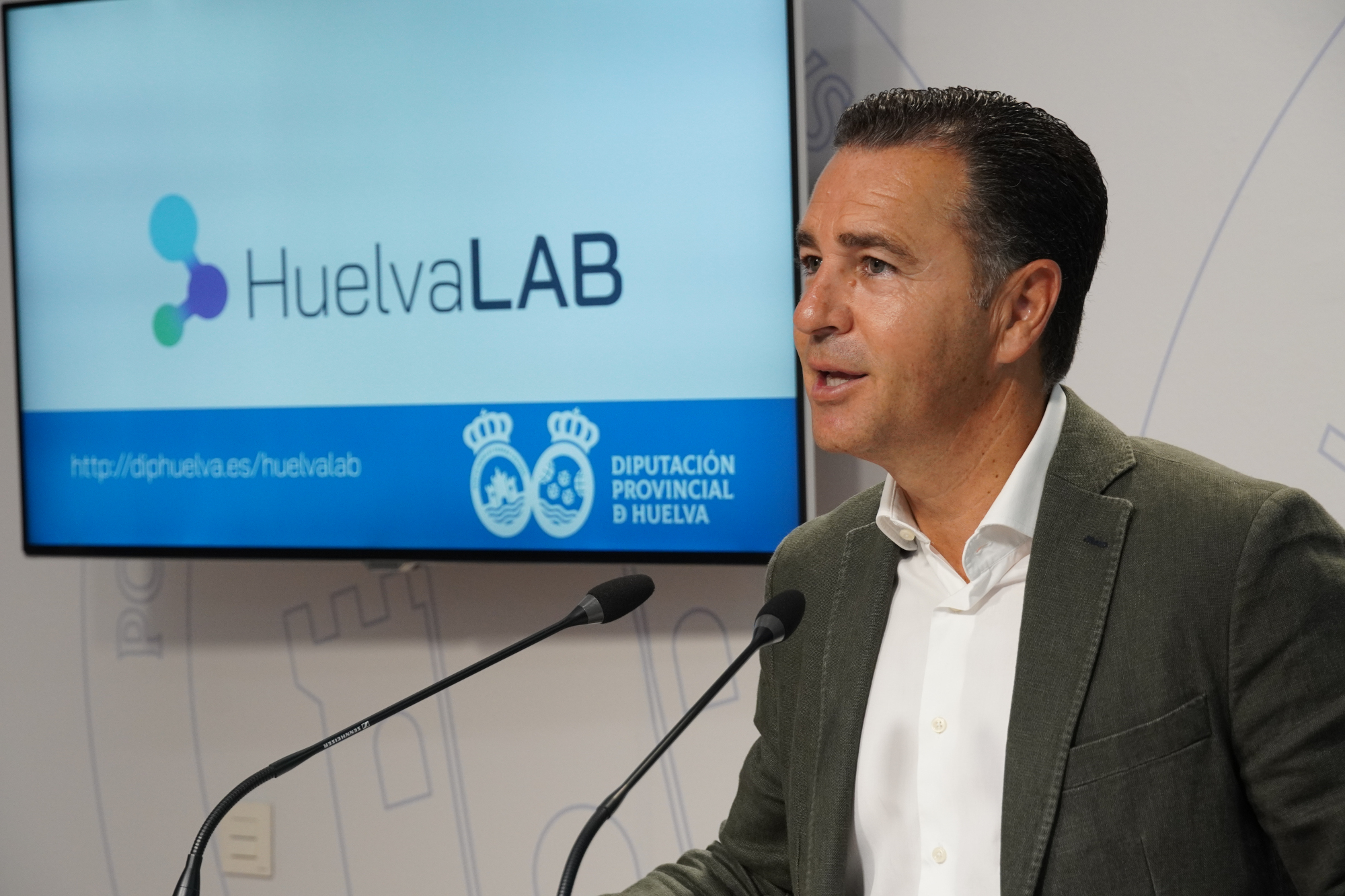 Diputación presenta HuelvaLAB, un proyecto tecnológico innovador