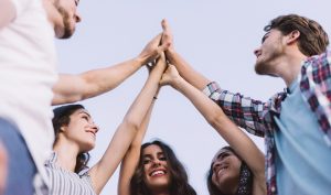 Más de 60.000 jóvenes de Andalucía nacidos en 2008 ya han solicitado el Bono Cultural Joven 2026