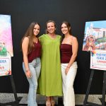 Cayetana Panea y Lucía del Valle Bejarano, ganadoras del concurso de cartel y photocall de la Feria de Hinojos 2025