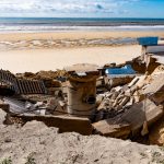 Vecinos de Matalascañas respaldan la oferta del Gobierno para reconstruir el paseo marítimo