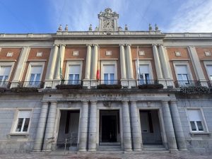 El Ayuntamiento de Huelva decreta tres días de luto en recuerdo de las víctimas de la tragedia ferroviaria