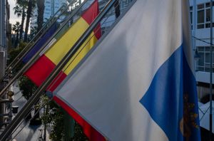 Luto oficial, banderas a media asta y suspensión de la agenda institucional y la participación de Huelva en Fitur