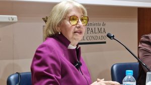 Reflexión y diálogo en La Palma del Condado sobre el papel de la mujer en la Semana Santa