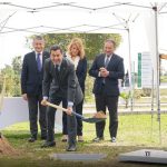 Juanma Moreno pone la primera piedra del Materno Infantil de Huelva, cuenta con 85 millones de inversión y 64.000 consultas al año