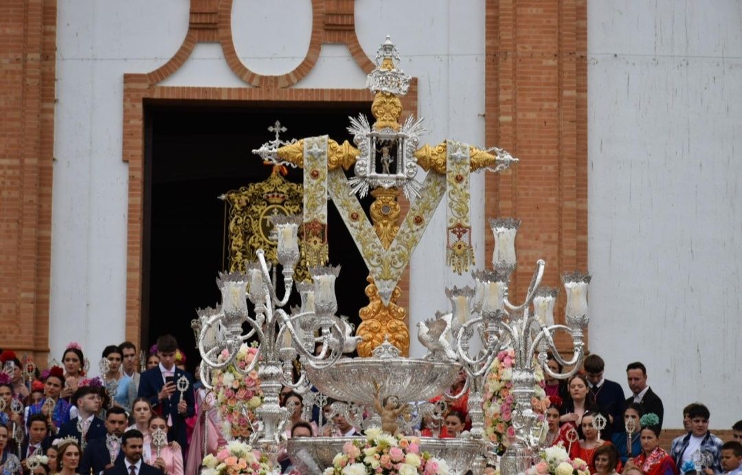 La Santa Cruz de la Calle La Fuente de Rociana procesiona este fin de semana