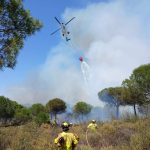 Declarado un incendio cerca del camping Waingunga de Lepe que moviliza a casi treinta efectivos