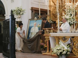 La Hermandad Matriz presenta un retrato del Papa León XIV, obra de Nuria Barrera