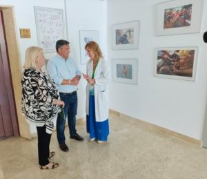 El Hospital de Riotinto acoge una exposición fotográfica para visibilizar la lactancia materna