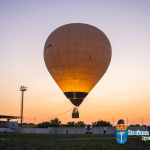 El vuelo en globo aerostático llena de magia la XX Semana de la Juventud de Rociana