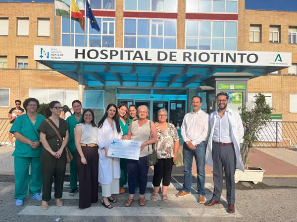 La Asociación contra el Cáncer de Higuera dona 3.000 euros para la investigación en este campo