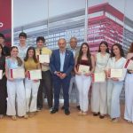 La ciencia sale del laboratorio y conquista a la sociedad: la UHU premia el talento divulgador de su alumnado en los II Premios UHUniverso