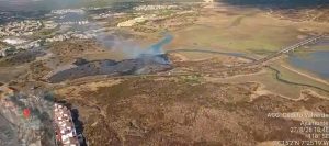 Un incendio forestal mantiene movilizado un amplio dispositivo en Costa Esuri