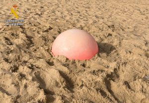 Auxiliado un menor tras un grave accidente en la playa de Torre del Loro