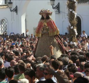 Venida de la Virgen del Rocío: piden que su salida sea al atardecer