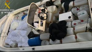 Detenido en la costa de Huelva con 133 garrafas de gasolina destinadas al abastecimiento de narcolanchas