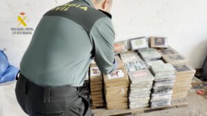 Interceptada en la A-49 una furgoneta con más de 200 kilos de cocaína